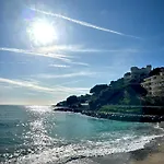 Fronte Mare Con Terrazza Mcgregor's Seaview 公寓