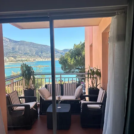 Fronte Mare Con Terrazza Mcgregor's Seaview *