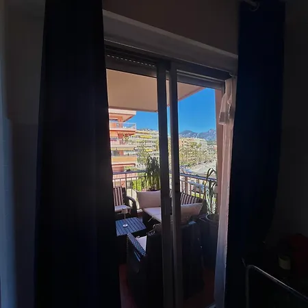 Fronte Mare Con Terrazza Mcgregor's Seaview Apartamento Rocabruna