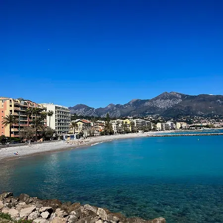 Апартаменты Fronte Mare Con Terrazza Mcgregor's Seaview *
