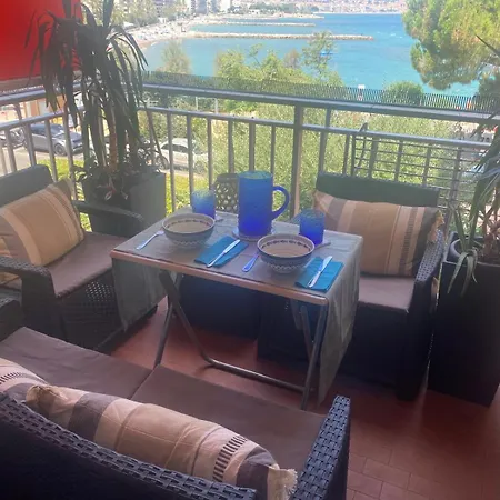 Fronte Mare Con Terrazza Mcgregor's Seaview